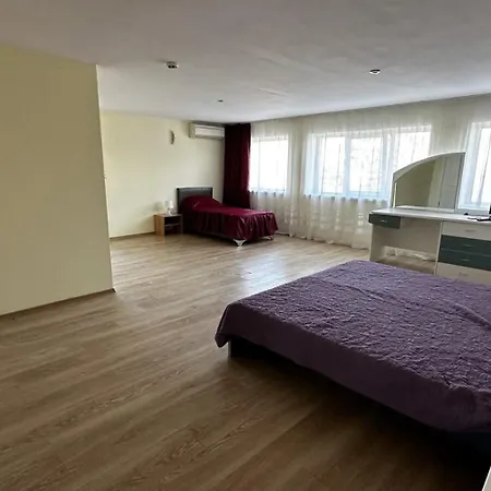 Quartz Briz Отель