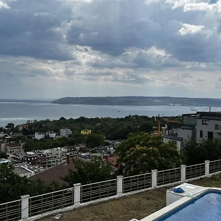 Quartz Briz Отель 3*