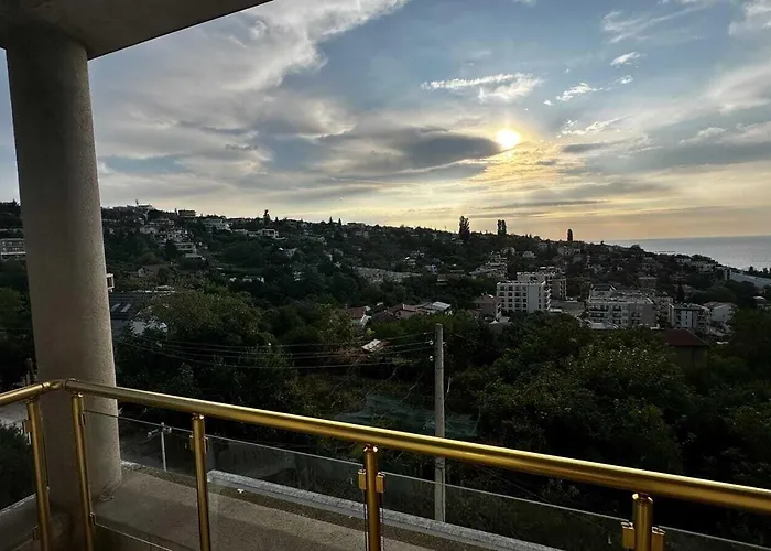 Quartz Briz Hotel 3*